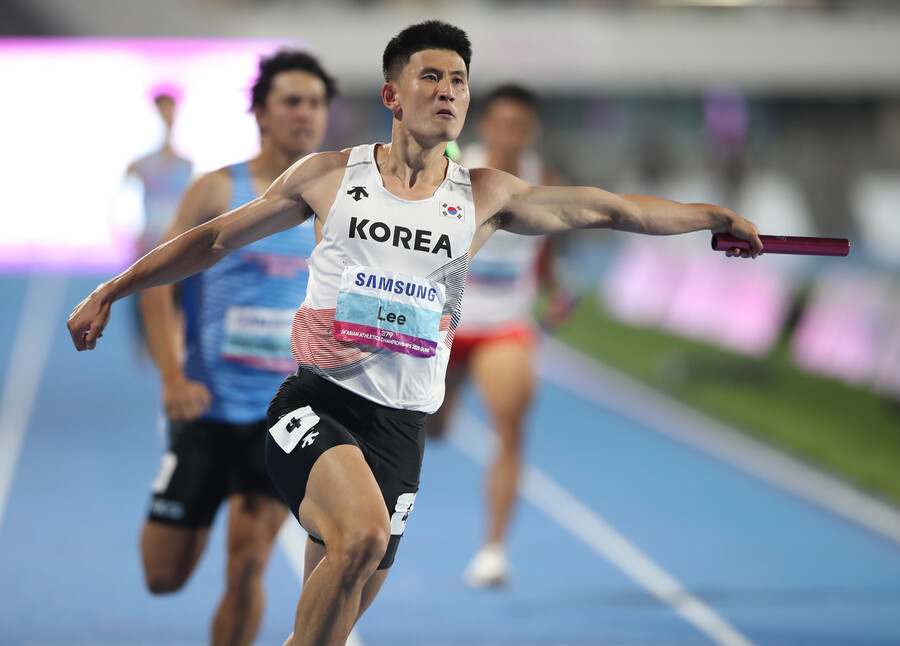 1년 새 0.19초 줄인 남자 <b>400m 계주</b>…아시아선수권 ‘금’