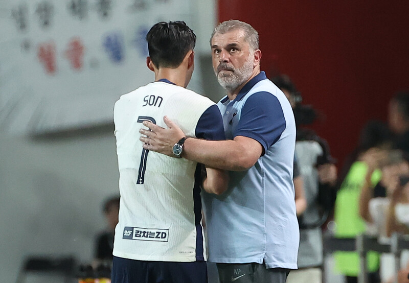 <b>손흥민</b> 주장 발탁 <b>포스테코글루</b> 결국 해임…“당신은 전설”