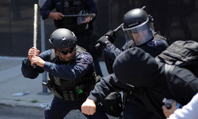 ‘트럼프 투입’ LA 주방위군 2천명-시민 충돌…해병대까지 보내나