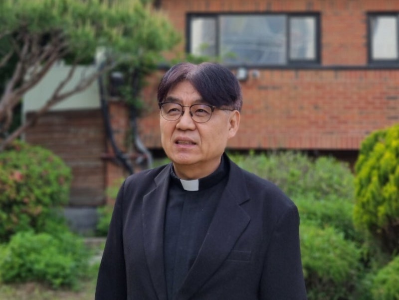 “‘오세훈표 개발’에 성당마저 강제 수용될 위기…잠도 안와요”