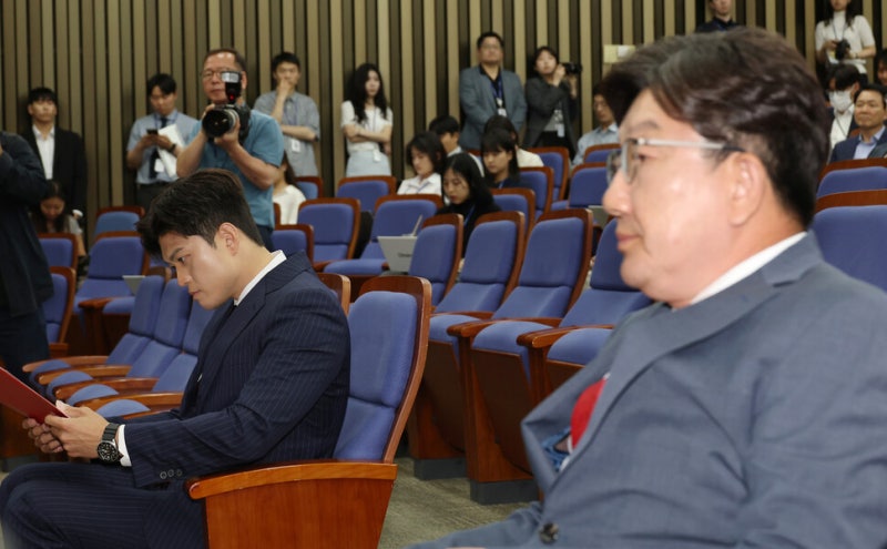 [사설] 심판당하고도 쇄신 없이 당권 다툼 빠진 국민의힘