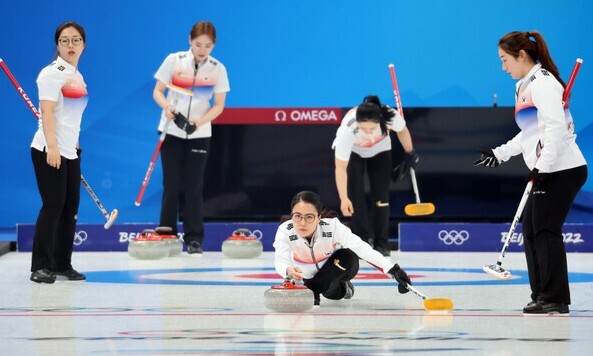 컬링 돌풍 일으켰던 ‘<b>팀킴</b>’ <b>국가대표 선발전 탈락</b>