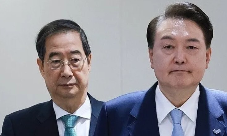 2024년 3월 26일 당시 윤석열 대통령과 한덕수 국무총리가 서울 용산 대통령실 청사에서 열린 국무회의에 입장하고 있다. 연합뉴스