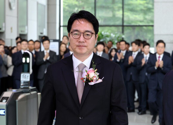 심우정, 퇴임사로도 <b>검찰개혁</b> 딴지…“정상적 역할 폐지 옳은 길 아냐”