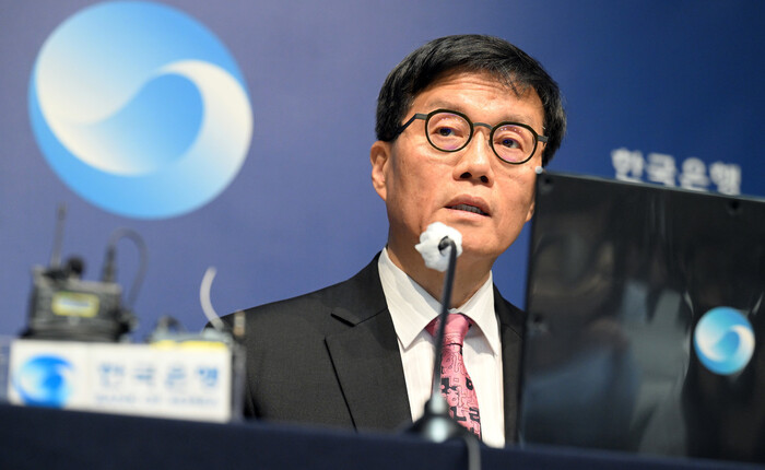이창용 한국은행 총재가 지난 5월29일 서울 중구 한국은행 본관에서 열린 금융통화위원회 본회의 뒤 기자회견에서 발언을 하고 있다. 사진공동취재단