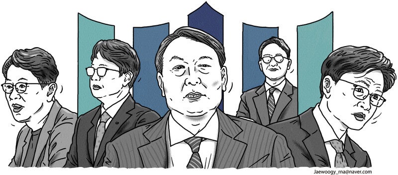 손바닥 ‘왕’을 못 지운 검사들 [강수돌 칼럼]