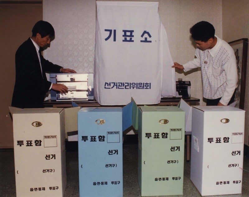 제도 안착한 지방자치 30년, 실질적 지방분권으로 가려면?