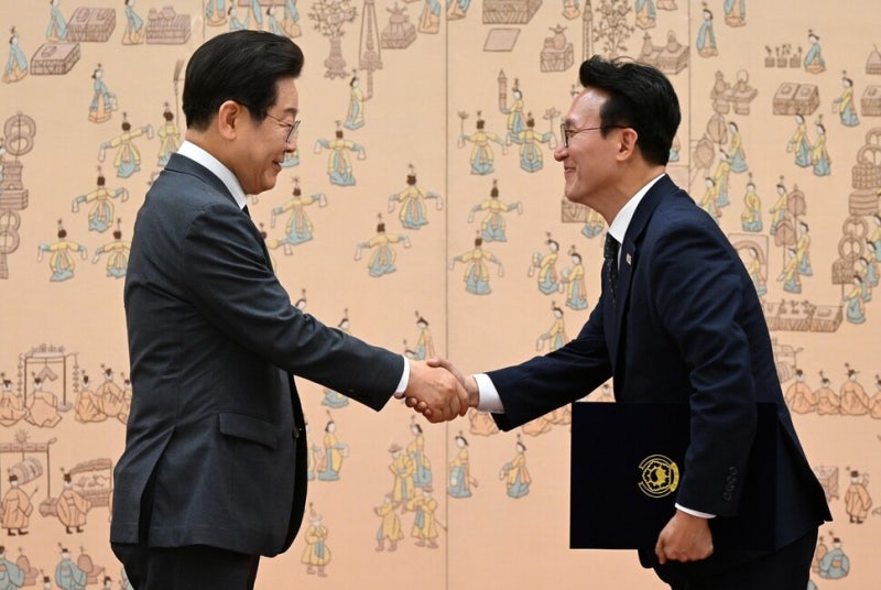 이 <b>대통령</b> “<b>총리</b>가 나라 운명 바꿔” 말에…<b>김민석</b> “새벽 <b>총리</b> 될 것...