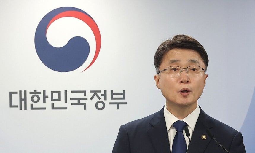 에스케이텔레콤 가입자 유심 정보 유출 사건 조사 결과를 발표하는 류제명 과학기술정보통신부 2차관. 연합뉴스