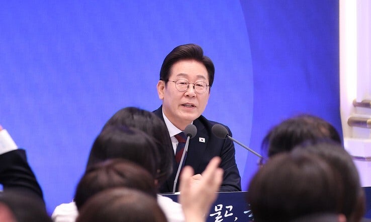 ‘국민께 예의 갖춰 소통하는 대통령’을 계속 보고 싶다 [아침햇발]