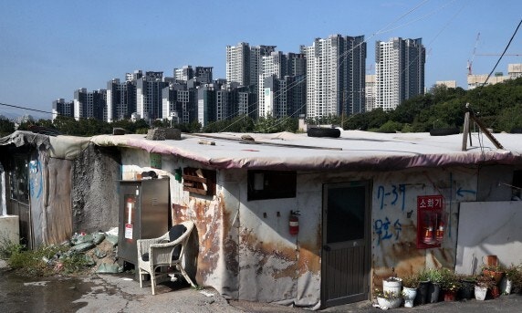 서울 개포동 <b>구룡마을</b> 빈집서 <b>화재</b>…1시간30여분만에 진화