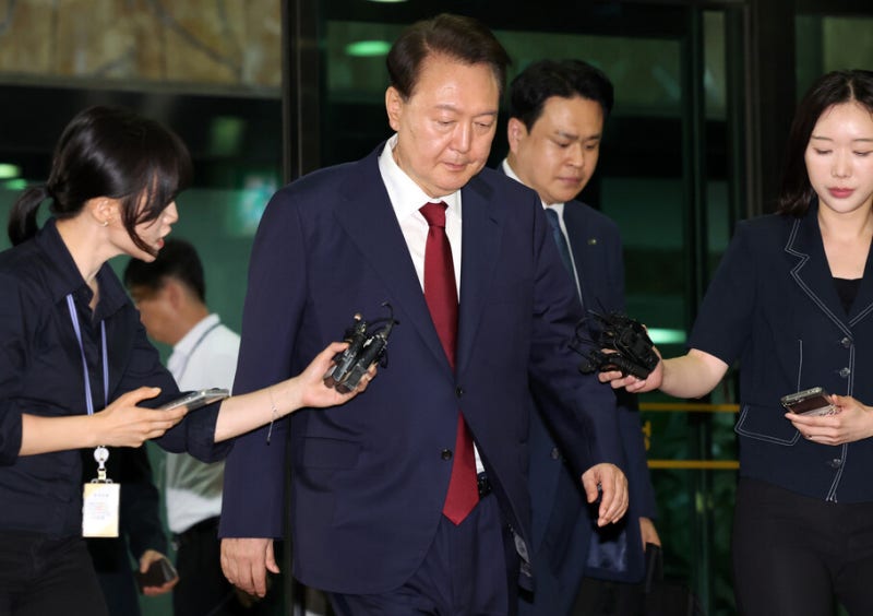 [단독] <b>윤석열 구속영장</b> 청구서 총 60여쪽...‘국회 의결 방해’도 적시