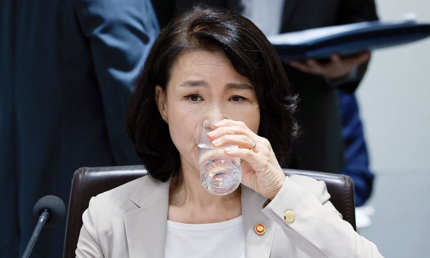이진숙 방송통신위원장이 8일 용산 대통령실에서 열린 국무회의에 참석해 있다. 대통령실통신사진기자단
