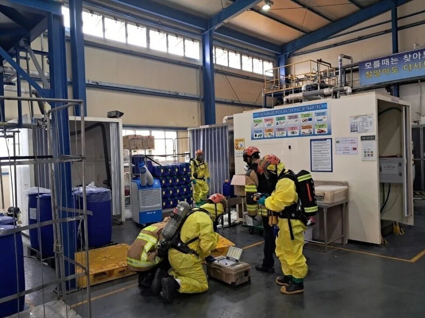 지난달 12일 오전 10시51분께 울산 울주군 삼영순화 온산공장에서 유해화학물질이 누출되는 사고가 발생했다. 울산소방본부 제공
