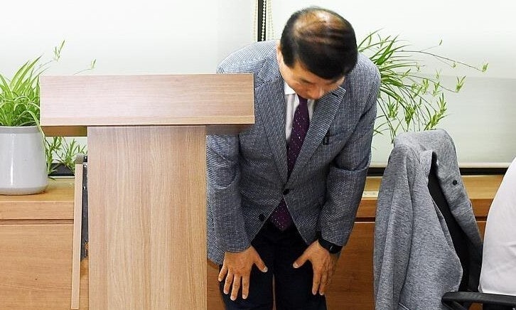 ‘폭우 중 <b>야유회</b>’ 뭇매 맞고 고개 숙인 <b>구리시장</b>…“음주는 안 했다”