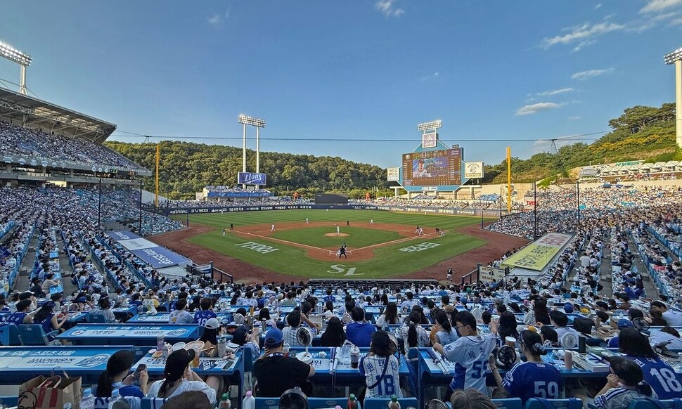 <b>프로야구</b> 흥행 ‘뜨겁다’…역대 최소 경기 <b>800만</b> 관중 돌파