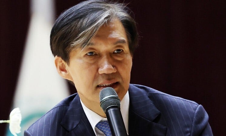 우원식 의장 <b>접견</b>한 조국 전 대표…광복절 특사 포함될까?