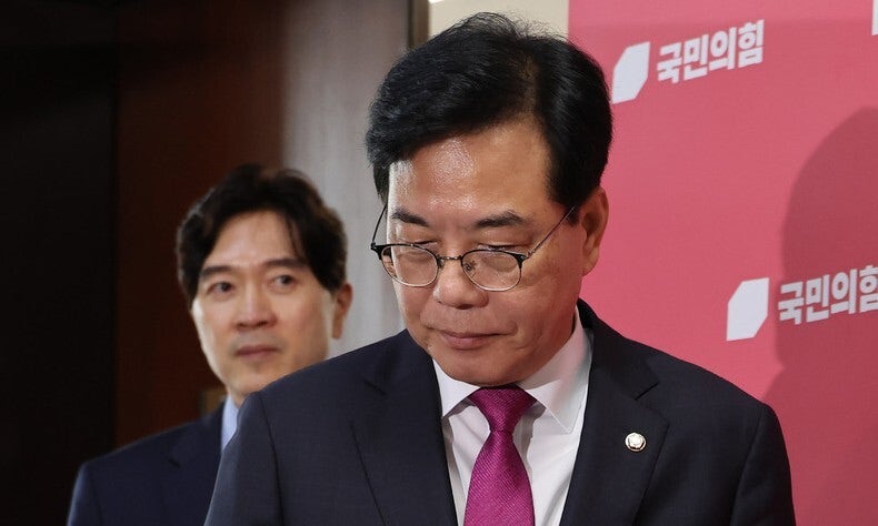 국힘, 이 대통령 8·15 <b>국민</b>임명식 <b>불참</b>…조국 사면 반발