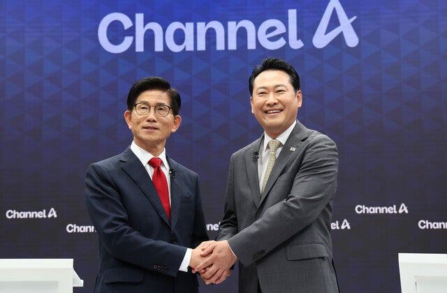 <b>장동혁</b> “<b>원내</b>서 <b>대표</b> 나와야”…<b>김문수</b> “나보다 정치 오래 했나”