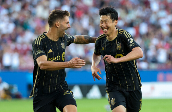 손흥민 MLS 프리킥 데뷔골에 “월드 클래스급”