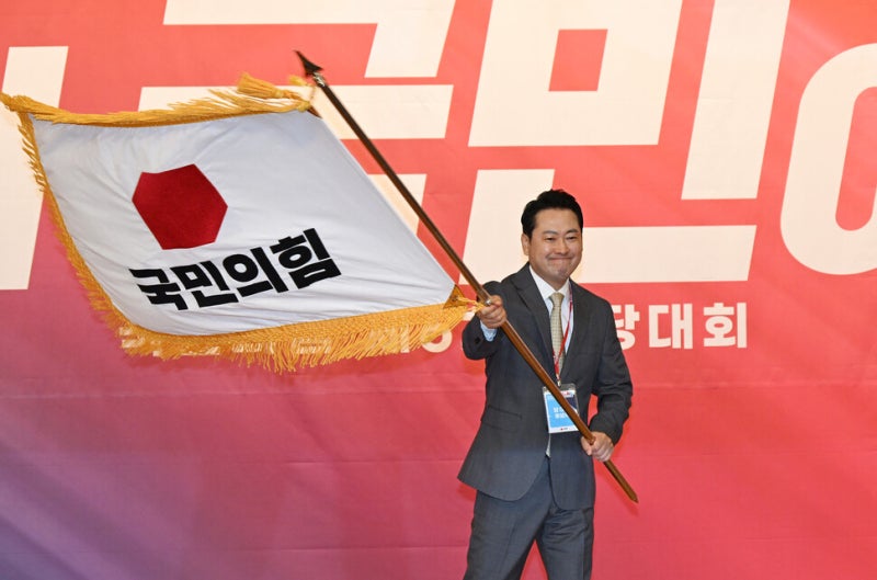 탄핵 반대 강성당원 총집결…장동혁 “윤석열 면회 약속 지킬 것”