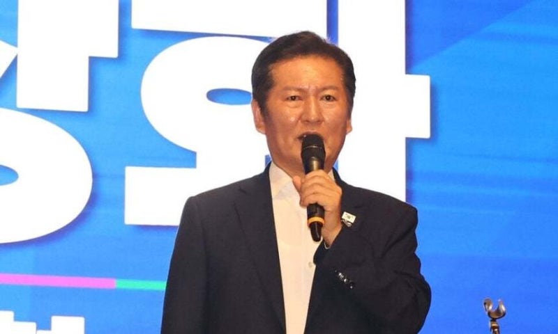 정청래 “9월 중 수사-기소 분리 검찰개혁 이견 없다”…갈등설 일축