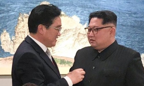 천안문 열병식 참석하는 우원식 의장의 ‘난제들’