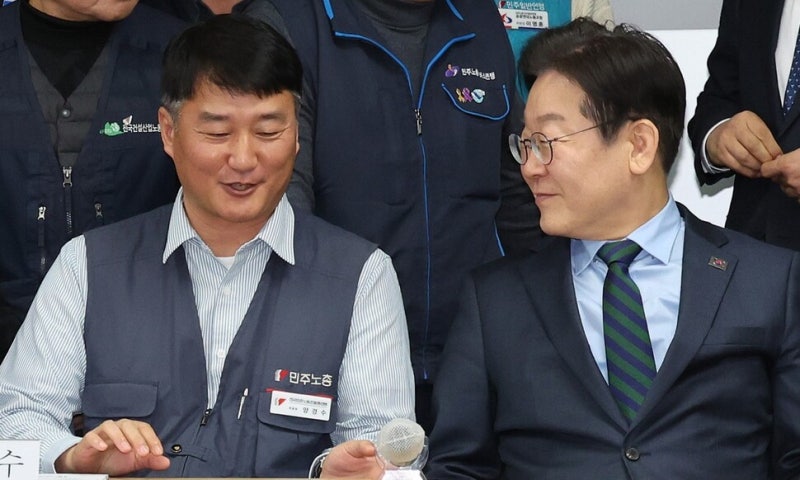 이 <b>대통령</b>, <b>양대 노총</b> 위원장과 이번주 <b>회동</b>…노사정 대화 복원될까