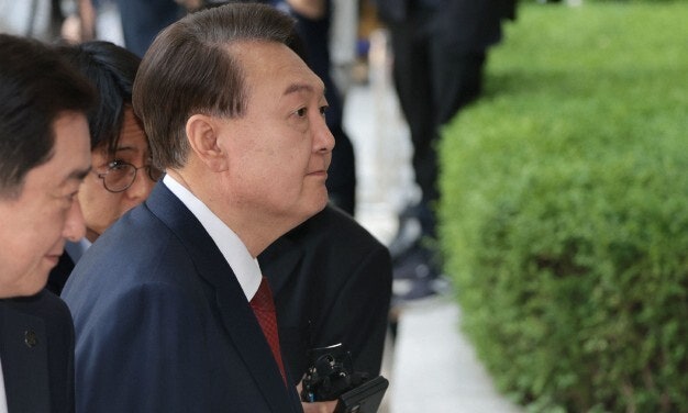 윤석열 “<b>내란 특검법</b>은 <b>위헌</b>” <b>위헌</b>심판제청 신청·<b>헌법소원</b> 청구