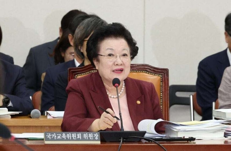 이 대통령, ‘<b>매관매직</b>’ <b>의혹</b> <b>이배용</b> 국가교육위원장 면직안 재가