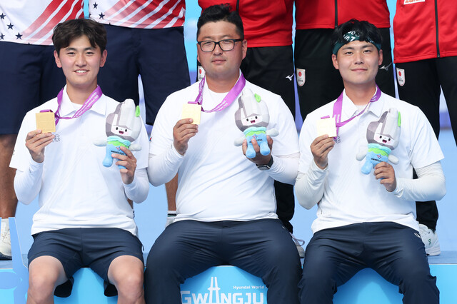 한국 남자 양궁, 세계선수권 단체전 금메달…대회 3연패