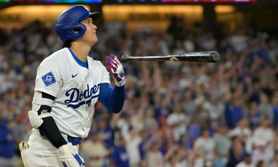 <b>오타니</b>, MLB 역사 또 새로 썼다…사상 최초 ‘<b>50홈런</b>-<b>50탈삼진</b>’