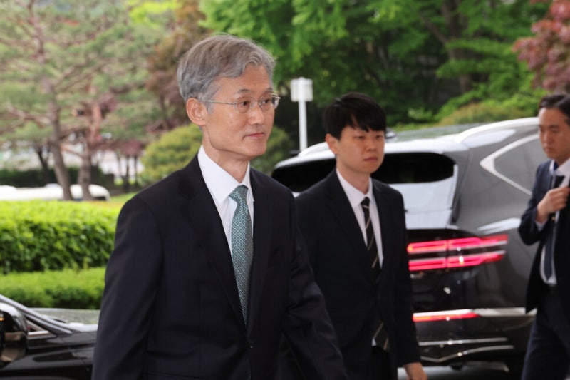 [속보] <b>조희대</b> “<b>한덕수</b>와 만난 적도 사건 처리 <b>논의</b>한 적도 없다”