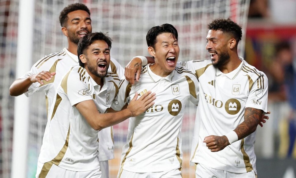 <b>해트트릭</b> 쏜 <b>손흥민</b>, <b>MLS</b> 34라운드 ‘이주의 선수’ 선정