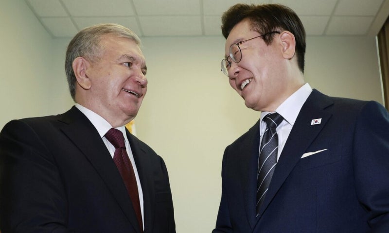 이 대통령, 뉴욕서 <b>체코</b>·우즈베키스탄 연쇄 양자회담…“교류·<b>협력</b> 강...