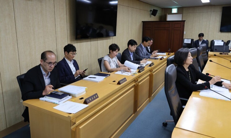 [단독] 인권위 윤석열 방어권 안건…내부 결재까지 ‘규정 위반’ 속도전