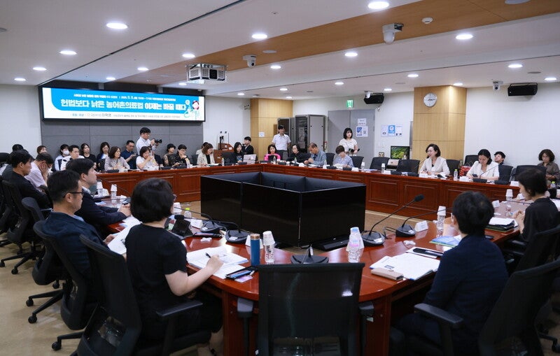 오래된 답안지, 보건진료소 [똑똑! 한국사회]