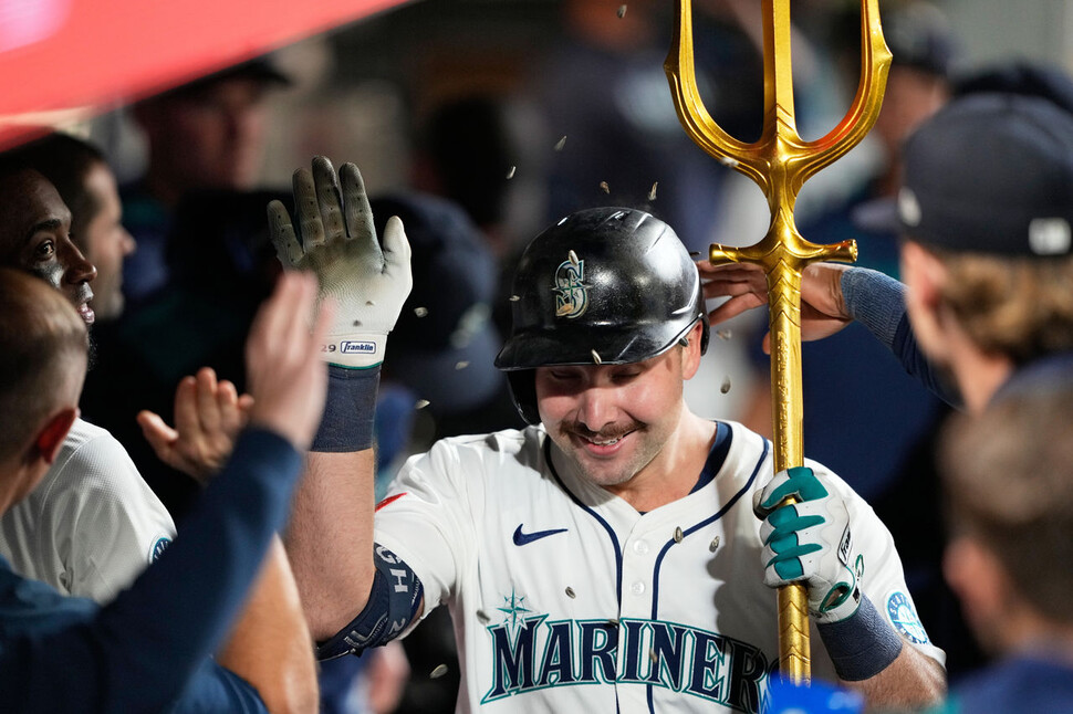 빅리그 가을야구 남은 자리는 넷…누가 되든 ‘빅재미’ [이창섭의 MLB와이드]