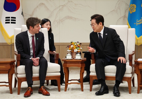 한국, AI 강국 도약 발판 마련하나…‘스타게이트’ 문 연 K-반도체
