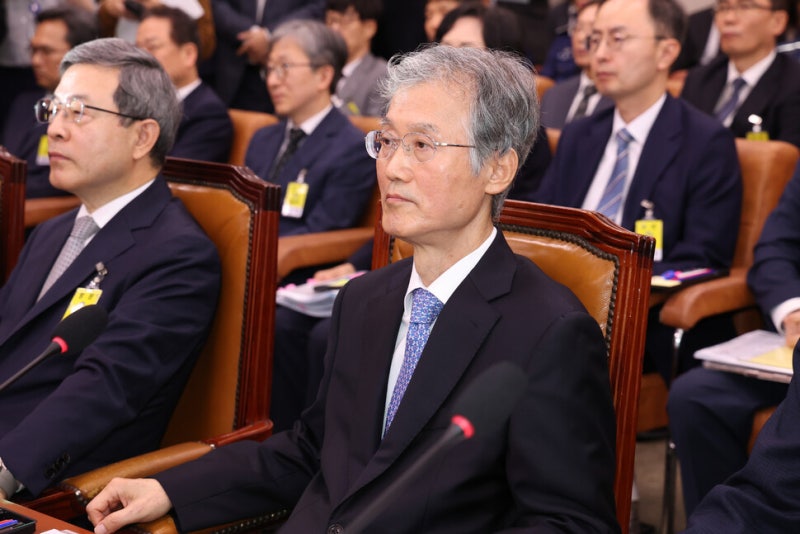 조희대는 왜 ‘제2의 윤석열’인가 [아침햇발]