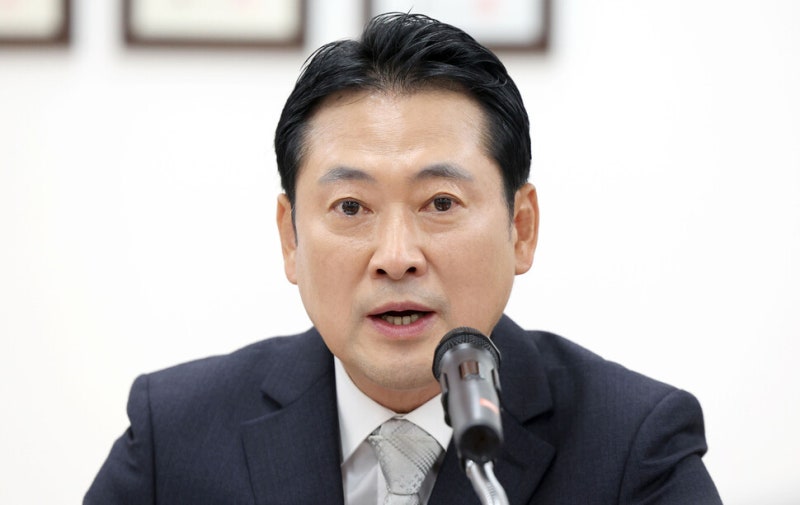 장동혁 결국 <b>윤석열 면회</b>…민주 “탄핵 부정 대국민 선포”