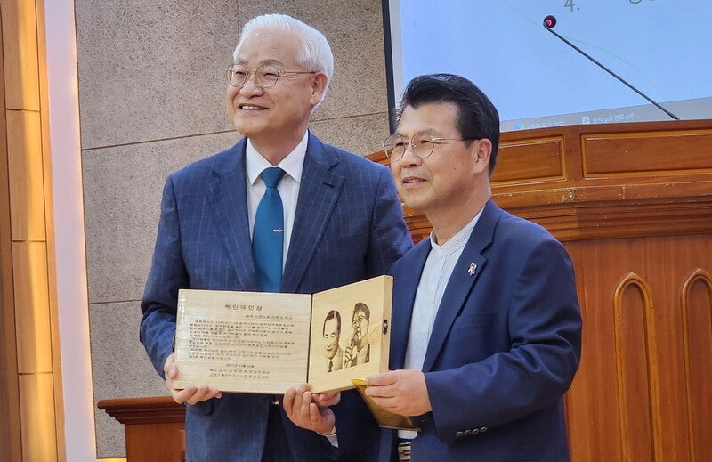 ‘길 위의 목회자’ 장헌권 목사 ‘5회 고영근 목민애민상’