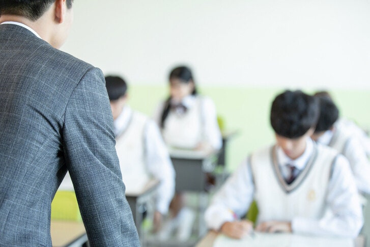 선생님은 일이 너무 많아요? [똑똑! 한국사회]