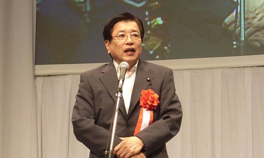 일본 첫 '퍼스트 젠틀맨' 근황 ㅋㅋㅋ 아내 성 따랐대!