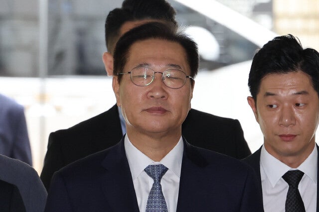 ‘구속영장’ 기각 <b>박성재</b> 전 장관, <b>내란 특검</b> 두번째 조사