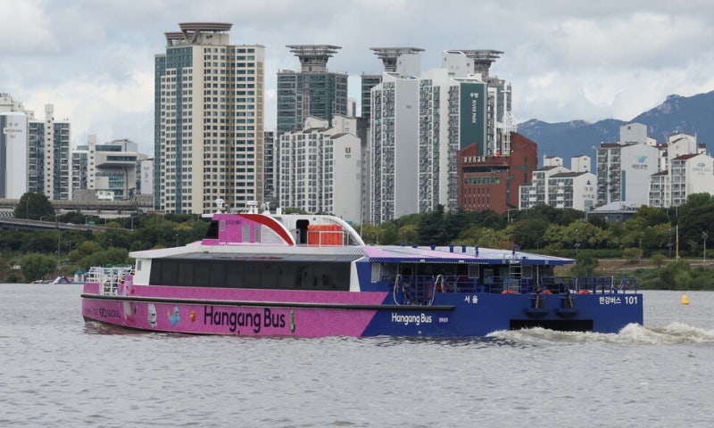 결국 유람선이었나…한강버스, ‘오전 9시 첫차’로 내달 1일 재개