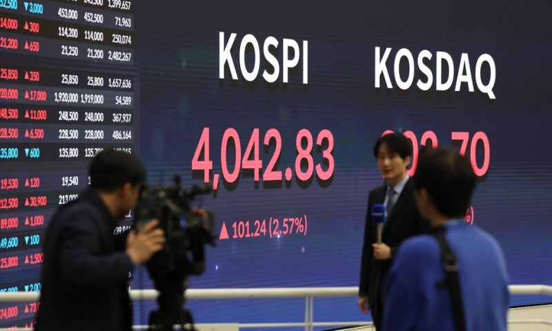 한국 증시 ‘레벨업’…코스피 4000 시대 열렸다