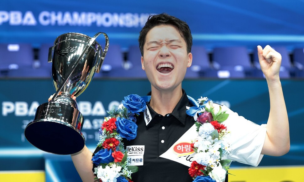 폭풍 성장 ‘18살 천재’ <b>김영원</b>의 포효…“우상 <b>산체스</b> 이겨 더 기쁘다...