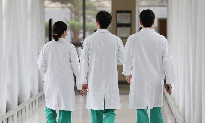 ‘9월 복귀 전공의’에 내년 전문의 응시 혜택…“환자 피해 뒷전, 특혜 봉합”