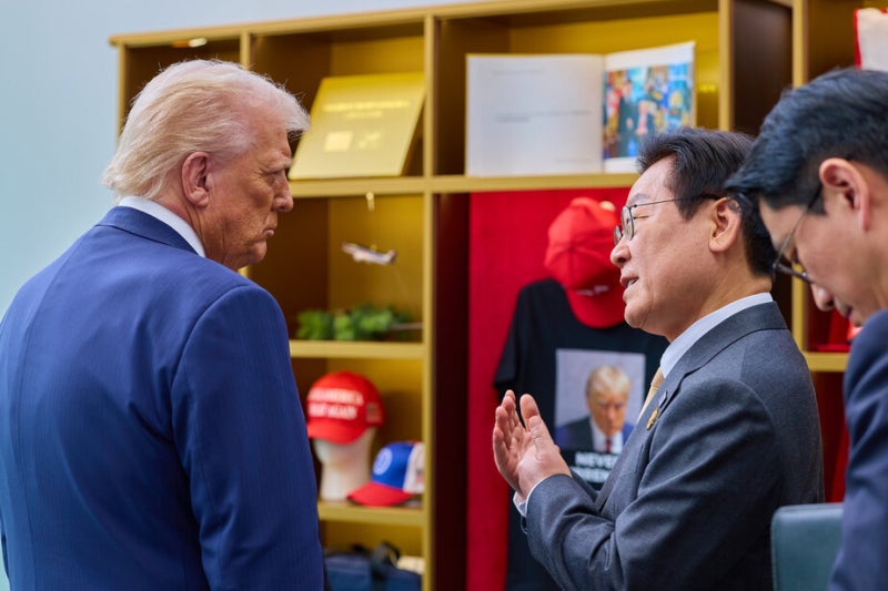 트럼프 ‘취향 저격’ 통했다…무궁화대훈장부터 식사까지 금빛 일색